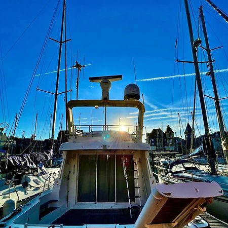 Yacht Deauville Zewnętrze zdjęcie